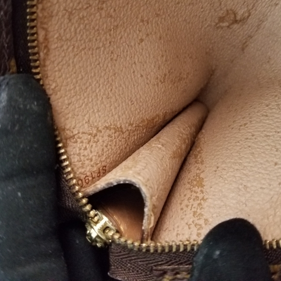 Louis Vuitton Classic Bucket pouch GM Monogram print - Picture 10 of 16